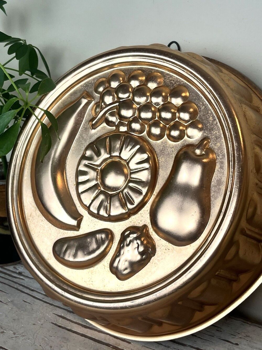 Vintage Copper Jello Mold 10” Round Fruit Basket Wall Decor Kitchen Farm Country